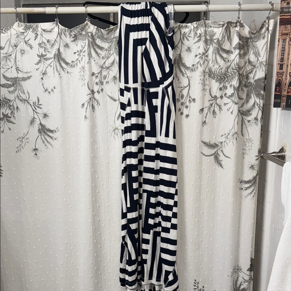 GAP Navy and White Geometric Maxi Dress - Picture 7 of 7